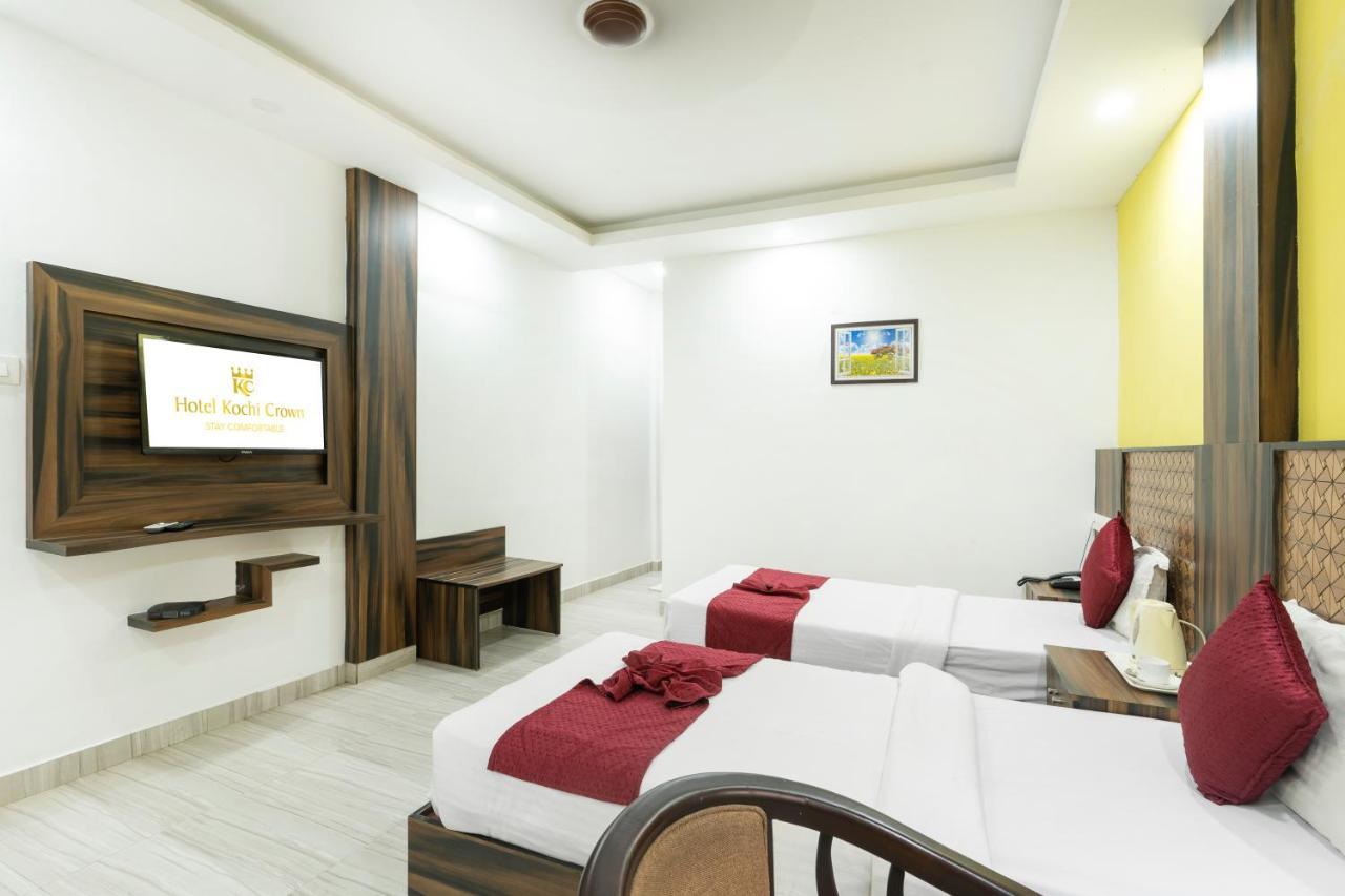 Hotel Kochi Crown Exterior foto