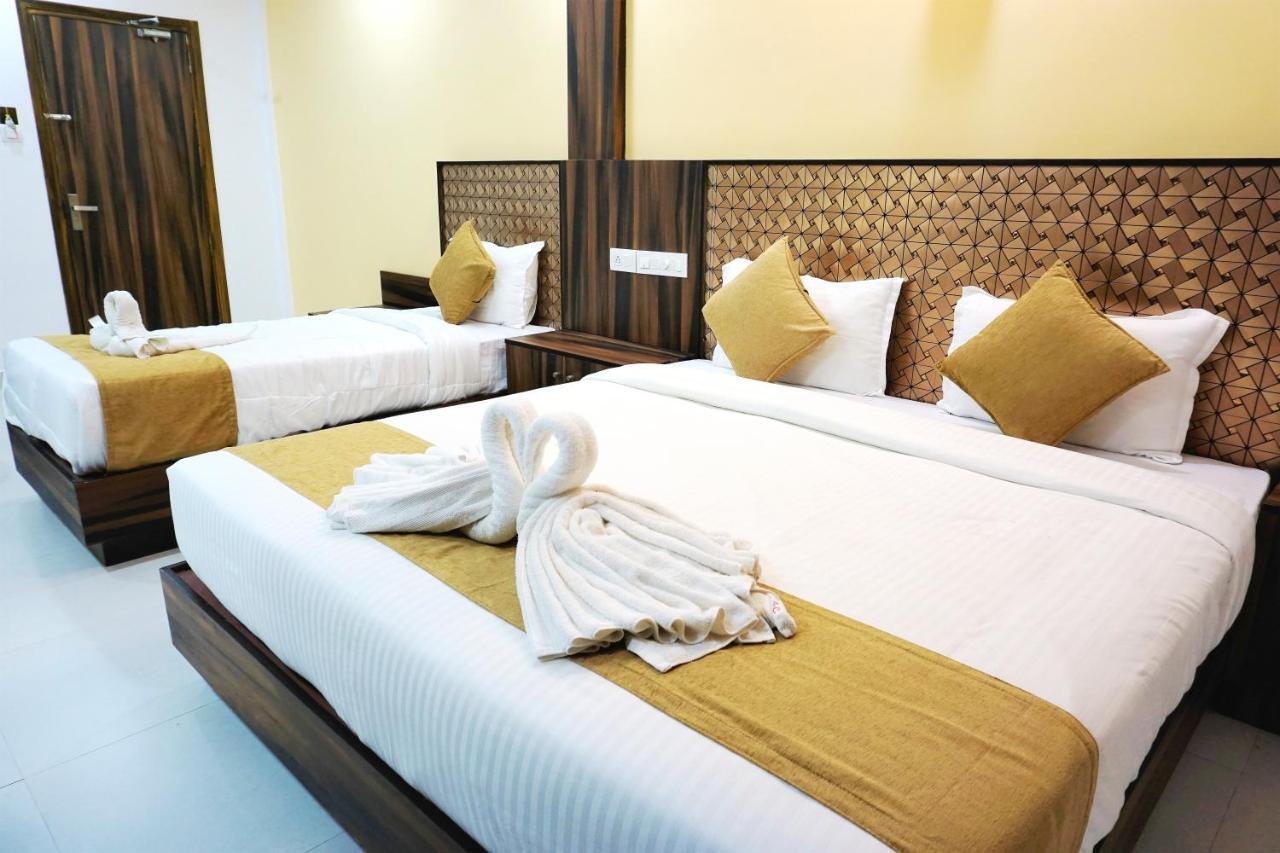 Hotel Kochi Crown Exterior foto